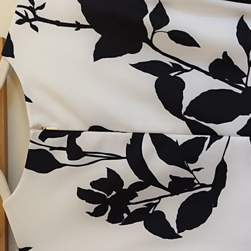 DKNY DRESS, BLACK, WHITE, TAN, BEAUTIFUL CUT, PERFECT CONDITION, SZ 12. - Picture 6 of 11